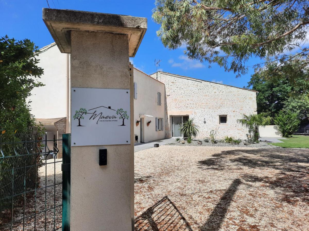 Gite 4 Personnes Avec Piscine Entre Saintes Et Royan Balanzac Exterior photo